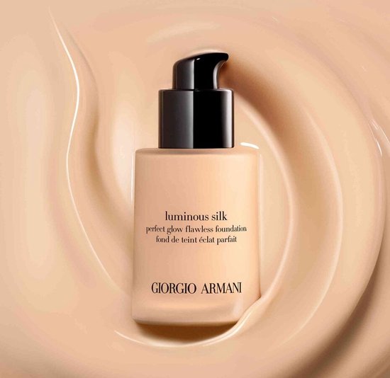 Armani Luminous Silk Foundation - 5.0 - Damaged Packaging