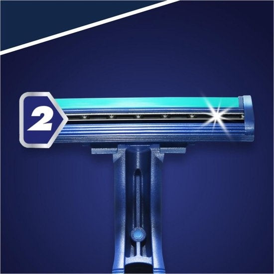 Gillette BlueII Plus Disposable Razors Men - Pack of 20