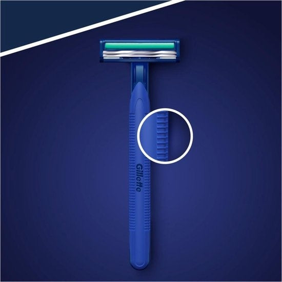 Gillette BlueII Plus Disposable Razors Men - Pack of 20