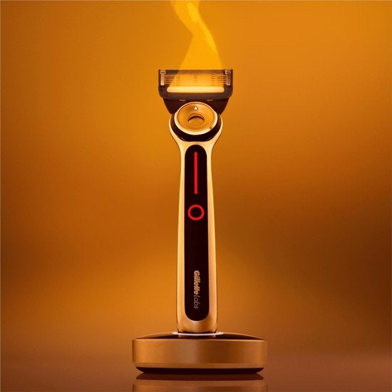 GILLETTE Labs Heated Razor Starter Kit