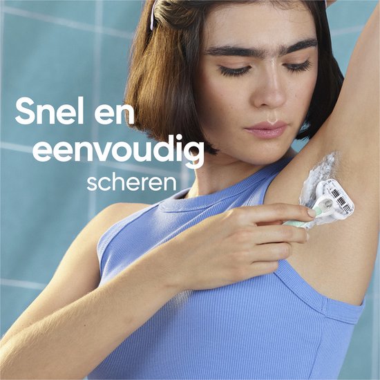 Gillette Venus Smooth Sensitive For Women Razor Blades - Pack of 8 - Damaged Packaging