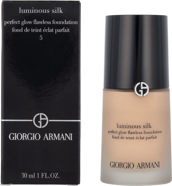 Armani Luminous Silk Foundation - 5.0 - Damaged Packaging
