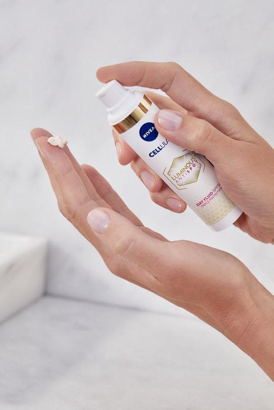 NIVEA Cellular Luminous Day Cream Anti-Pigment SPF50 – Schutz vor Pigmentierung und Lichtalterung – 40 ml